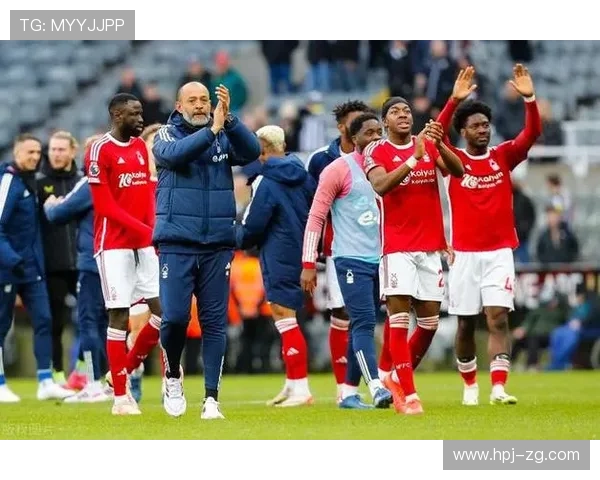 英超焦点战曼联客场艰难战平诺丁汉森林错失反超良机