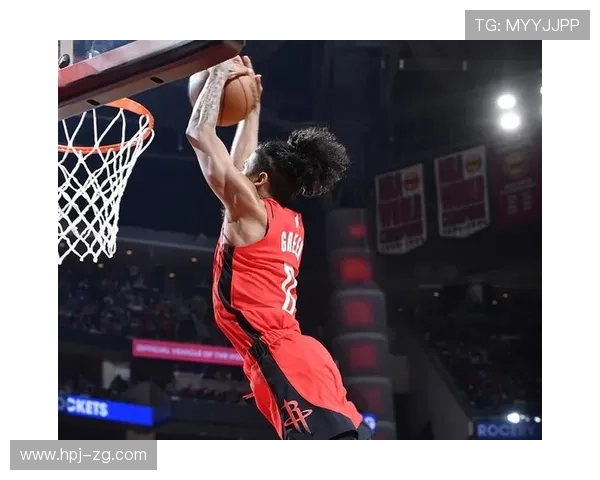 杰伦格林首秀轰下29分布克砍24分6助7板太阳强势击败快船