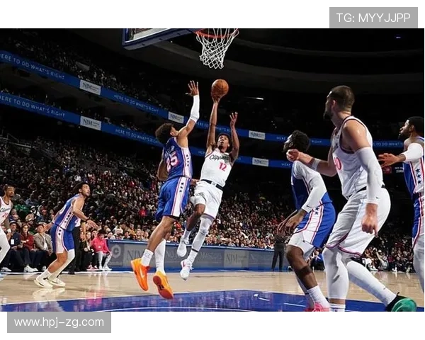 保罗半场表现稳健7分钟内贡献2助攻1抢断正负值高达7